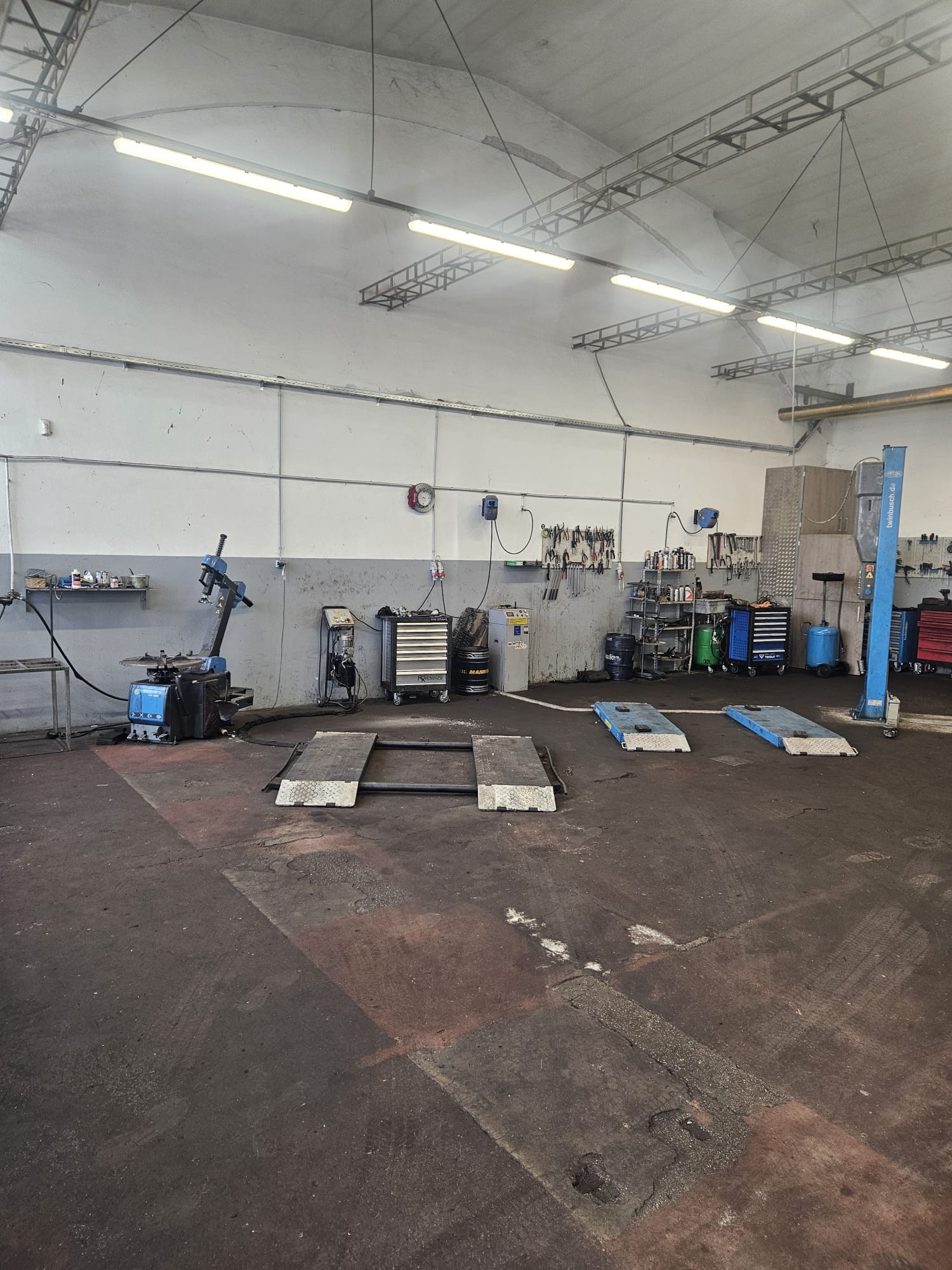 Slika moderne delavnice Avtoservis Nejc 1