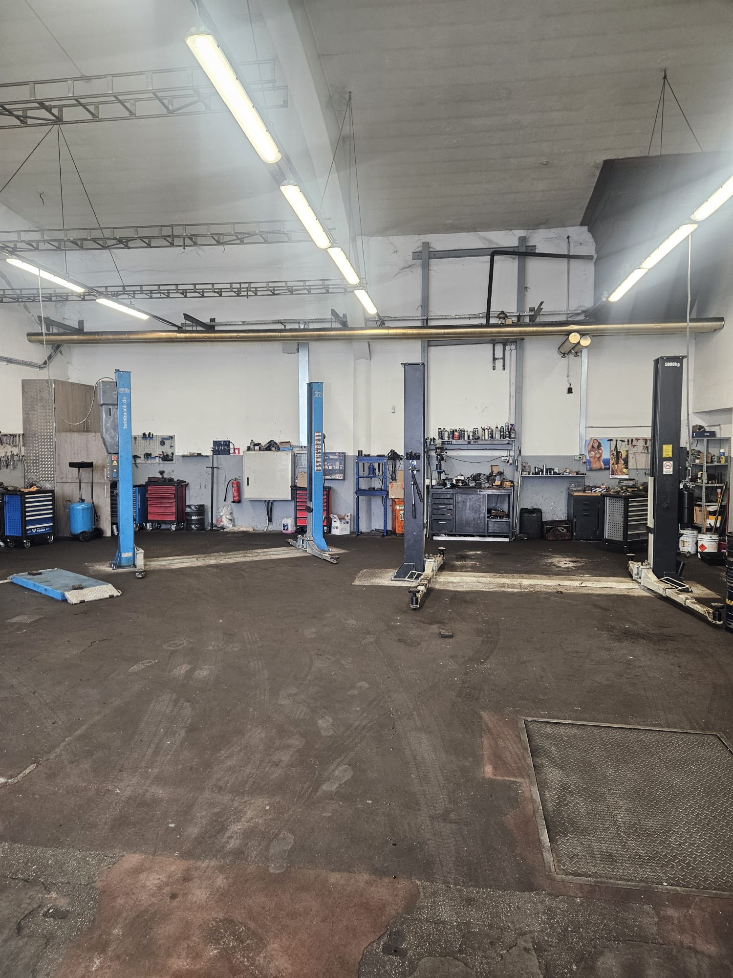 Slika strokovnih popravil v delavnici Avtoservis Nejc 2